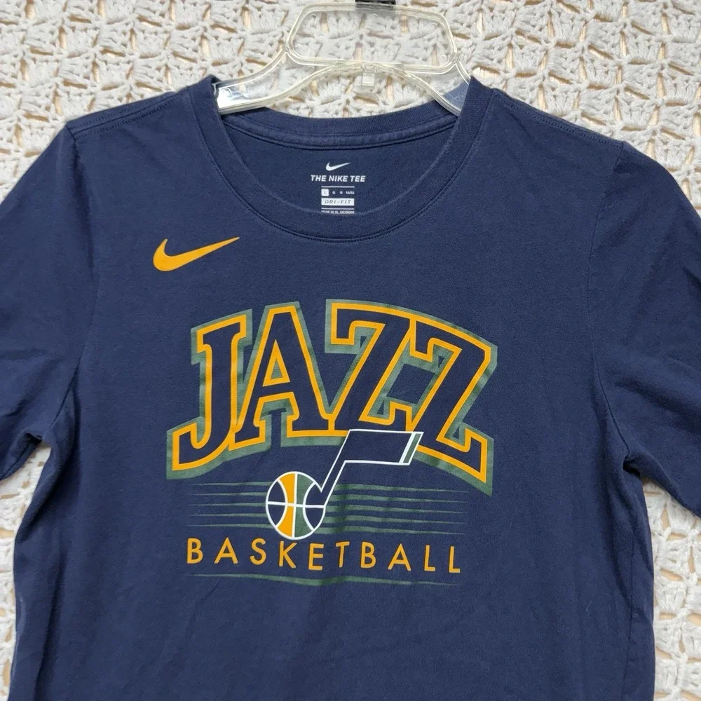 Nike Utah Jazz Basketball T-Shirt Boys  Sz L Navy Blue Dri-Fit NBA Crew Neck